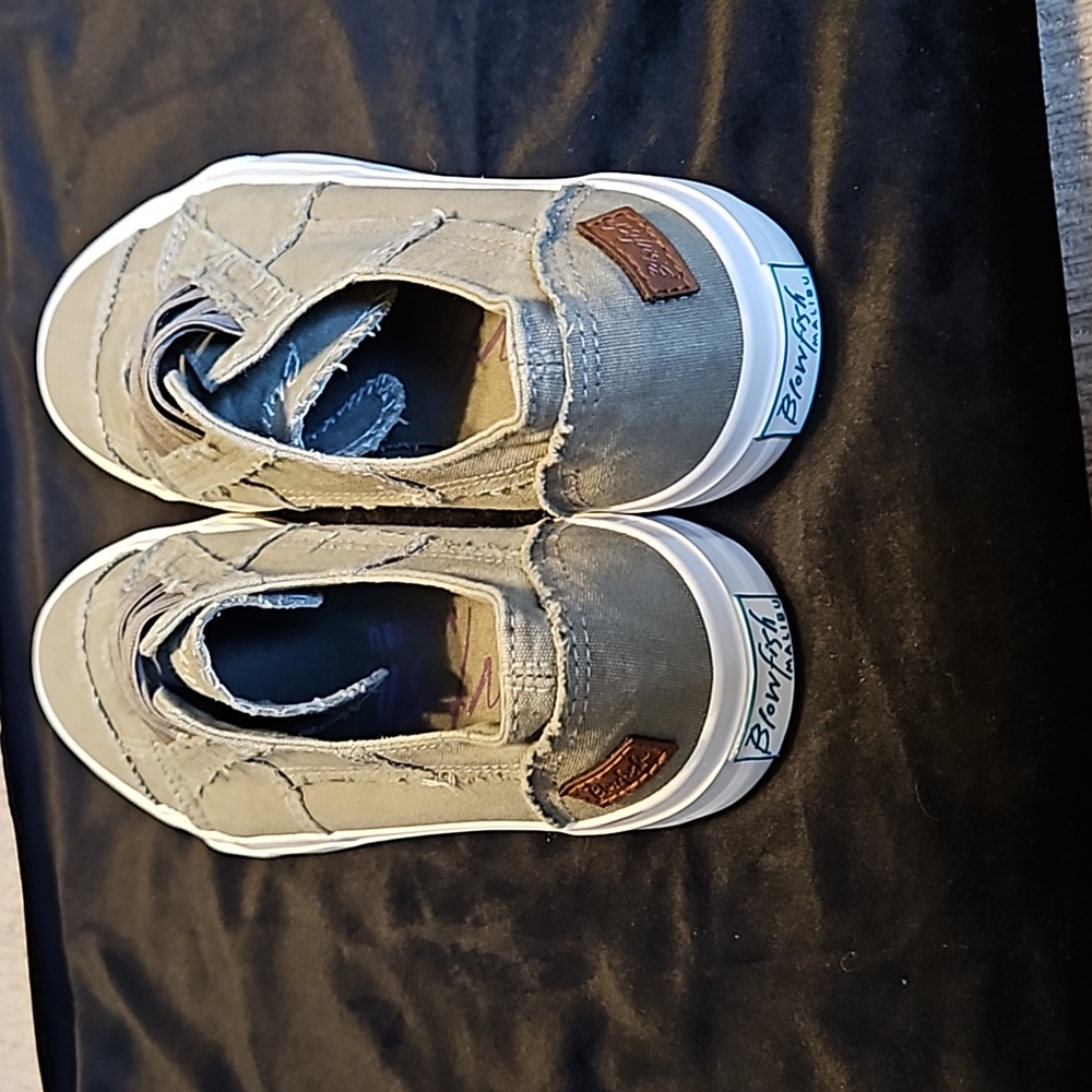 NWT Blowfish Malibu Army green slip on sneakers size 7.5 - Picture 5 of 7